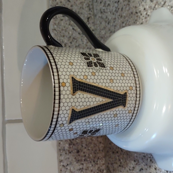 Tiled Margot Monogram V Mug by Anthropologie 15oz NEW - Picture 1 of 5